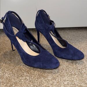 Nine West Navy Blue Suede Heels with Bows Women’s Size 8.5